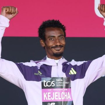 38c83c4f-f0ea-4d68-85db-9a989ea7b1bc Yomif Kejelcha Défie les Limites dans le Semi-Marathon