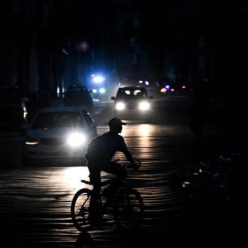 3a2f2452-3410-4b56-b88f-f406934eb1fe Cuba plongée dans l’obscurité en raison d’une panne généralisée