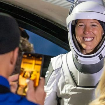 4185ce51-aed9-4ea7-a232-54e36f0e3a8b Première sortie dans l’espace pour Sophie Adenot