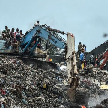 42e7c42a-2de3-4ea9-b9cd-adb1b7c6f0a3 Tragédie en Guinée : Éboulement mortel dans la banlieue de Conakry