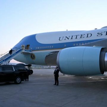 43502017-e73d-4901-9c34-58a62f7c5613 Donald Trump exfiltré discrètement d’Air Force One pour raisons de sécurité