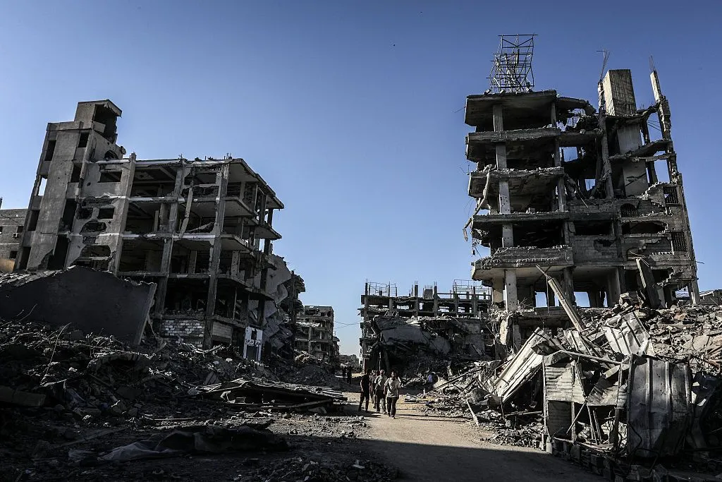 459c3959-007f-411a-9574-7bf13c14b785 Des Palestiniens évacués de Gaza arrivent en France