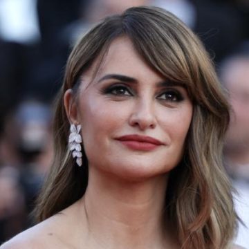 Penélope Cruz Acquiert le Statut de &lsquo;Maman Cool&rsquo; Grâce à Bad Bunny