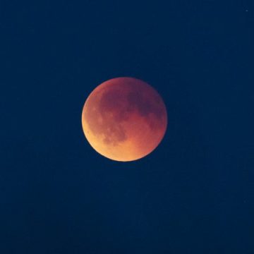 Observation d&rsquo;une éclipse lunaire partielle en France