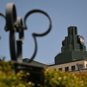 Disney-owned ABC files suit against Trump admin's FCC La chaîne ABC attaque l’administration Trump pour atteinte à la liberté d’expression