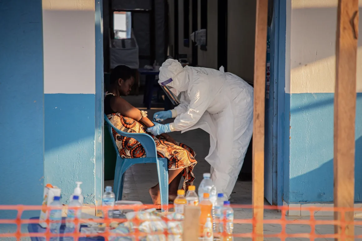 523f47a2-d9b3-4a7d-9e55-278bbeb0887a Interpellations dans la sphère masculiniste et l’épidémie d’Ebola en RDC