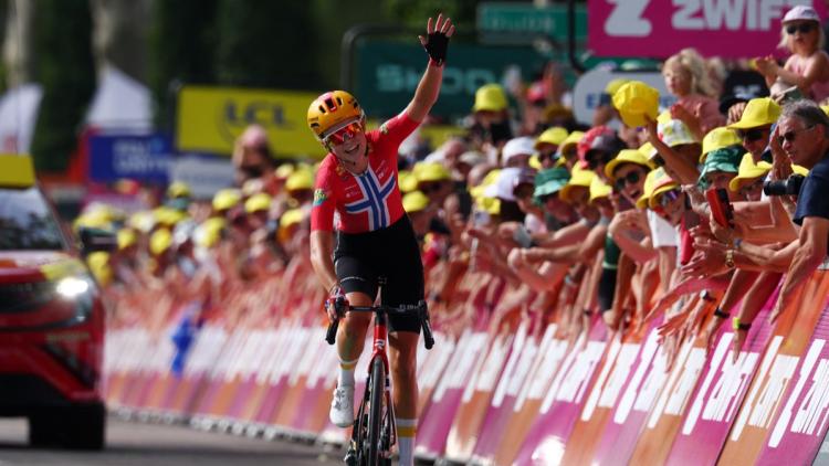 52f02a27-5b23-4c9b-86cd-936e637deb3e Sigrid Haugset remporte la 3e étape du Tour de France Femmes 2026