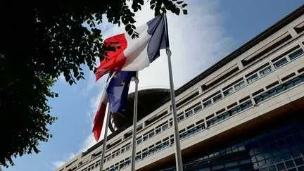 561cc1e5-b370-43ad-9a41-91a2c15903cb La dette des États-Unis atteint 40 000 milliards de dollars : risques et explications