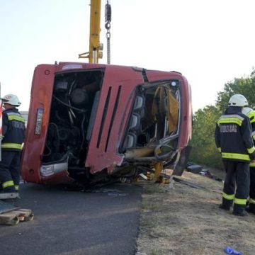 5ca8f2c2-4498-4140-a1b6-a69c640b4f13 Accident de car tragique en Hongrie