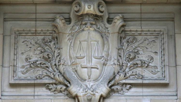 5dd31cd0-c1b4-494e-8672-44d6e9ab1a27 Un prêtre parisien mis en examen pour viols