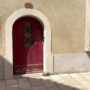 5f0e9ee2-a96b-47d9-bfa8-e4831bf89030 Une affaire dramatique à Orange : découverte de restes de nourrissons