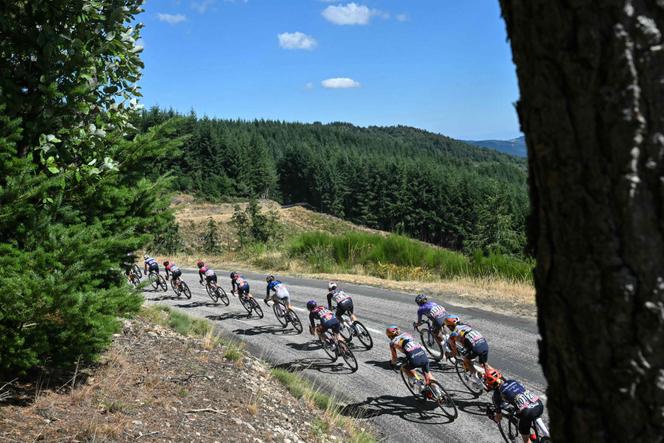 60811740-a51b-4e96-adce-ad1c984a9bbf Le développement du Tour de France Femmes