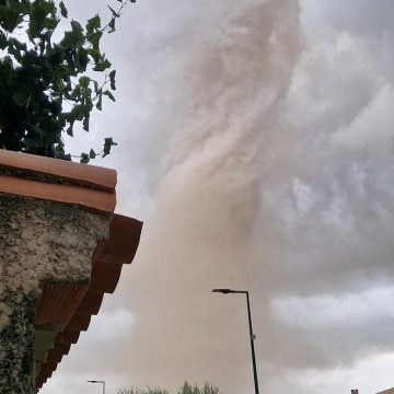 60b75f05-be3e-4b7d-8d04-ad0840e6f9c2 Tornade Dévastatrice en Aude: Bilan et Opérations de Secours