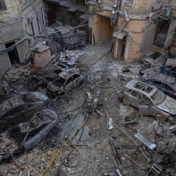 638e1838-9004-4dd2-b934-5d227f0e0f79 Intensification du conflit russo-ukrainien : frappes et victimes