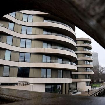 645eedda-102a-4398-8591-4e0a33063c76 Le Fils de l’oligarque: une histoire captivante de fausse identité et de tragédie