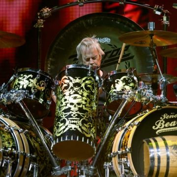 646cdfe2-ea70-4921-b9dc-4397c6b2c10a Décès de Frank Beard, Batteur Emblématique de ZZ Top