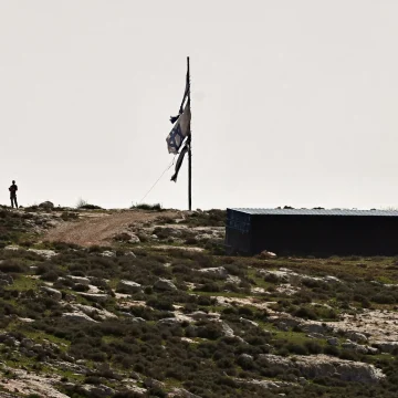 6c1bf6a2-2d7f-44ea-bd82-bec5cfe17e4a En Cisjordanie, familles palestiniennes encerclées par des colons israéliens