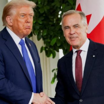 Accord de Dernière Minute entre le Canada et les États-Unis pour Reporter les Droits de Douane
