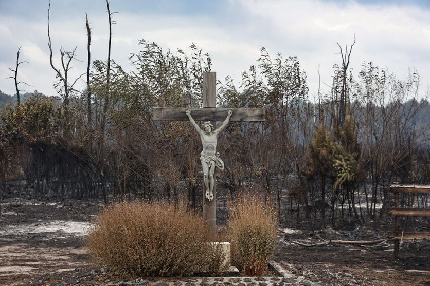 Incendies en Gironde / Le lieu de départ du feu à Saumos La Réflexion Spirituelle face aux Incendies Ravageurs