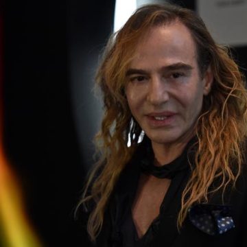 7957812c-7a25-4933-82e1-3818e9e1e601 L’annulation de l’exposition de John Galliano au Met de New York