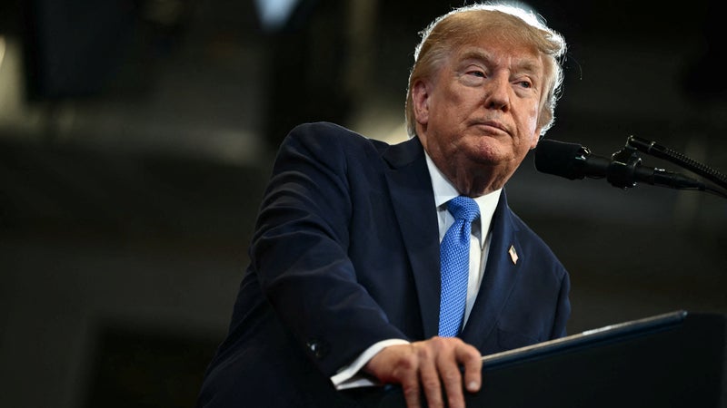 7b1b9849-1b05-45e9-b3a4-c7a643d3b3fd Donald Trump se classe meilleur président américain selon lui-même