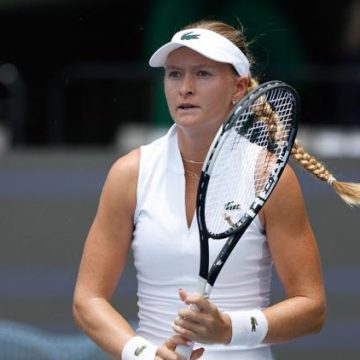 Kristina Liutova remporte le tournoi WTA 250 de Memphis à 16 ans