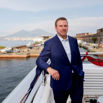 Tilman Joseph Fertitta en Italie: Un Tour Opulent sur le Boardwalk