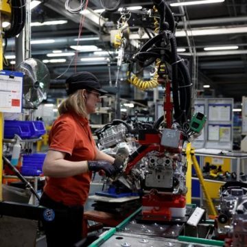 7d9fe2d0-04e8-4865-8969-ab4a24f7d45b Les ventes record de voitures électriques en France et la stratégie hybride de Toyota