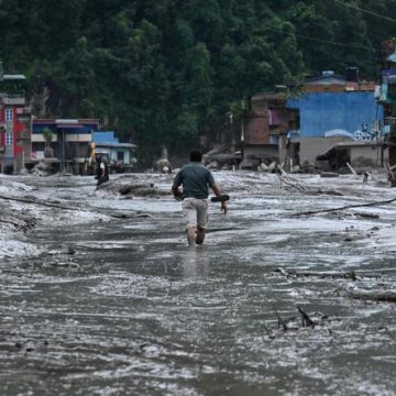 Catastrophe naturelle à la frontière entre le Népal et le Tibet