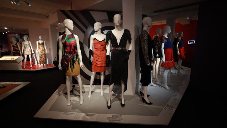 85f5d2b5-85a7-440e-8011-2a82828b70d2 La mode fait son show à Paris : Un aperçu des expositions incontournables de la rentrée