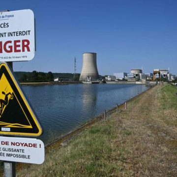 8aafb848-41d0-4cfe-947e-51da20d0b045 Arrêts de réacteurs à la centrale de Golfech en raison des fortes chaleurs