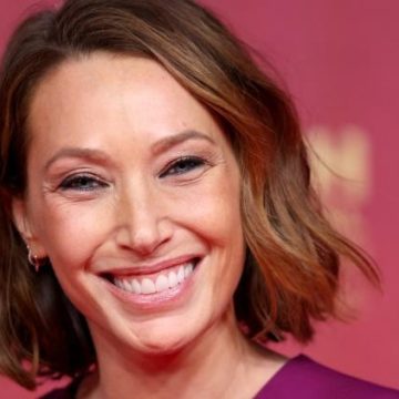 8c81807c-4d2c-4d87-a502-ca8b5b0f0c80 Laura Smet joue sa grand-mère dans le biopic de Johnny Hallyday