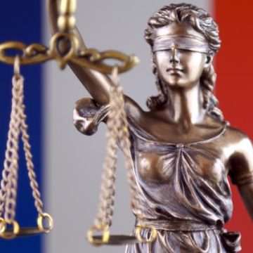 L&rsquo;audience du conducteur accusé de poignarder un cycliste reportée à Paris