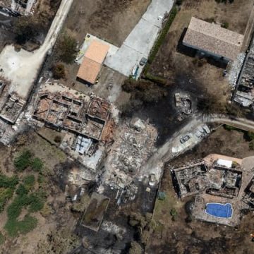 95d67d1c-b36d-4669-a4f7-a76e98ecd620 Visite du Premier ministre en Gironde après un incendie dévastateur