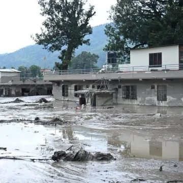98d52420-f397-4ccb-9841-bce0d3262586 Catastrophe naturelle au Népal : une inondation meurtrière à la frontière sino-népalaise
