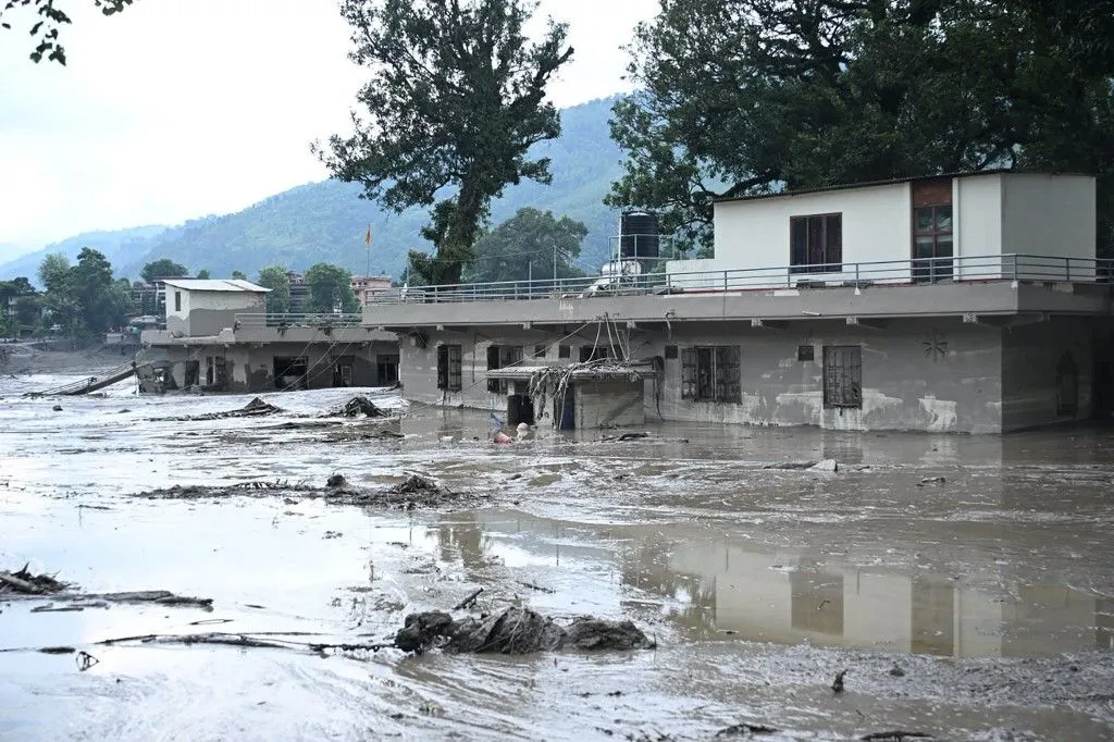 98d52420-f397-4ccb-9841-bce0d3262586 Catastrophe naturelle au Népal : une inondation meurtrière à la frontière sino-népalaise