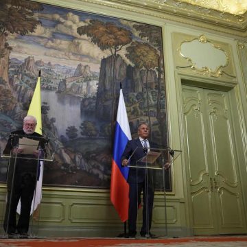 9cde07e9-8590-46ea-a478-761d74daf7b8 Appels à la paix en Ukraine et tensions internationales