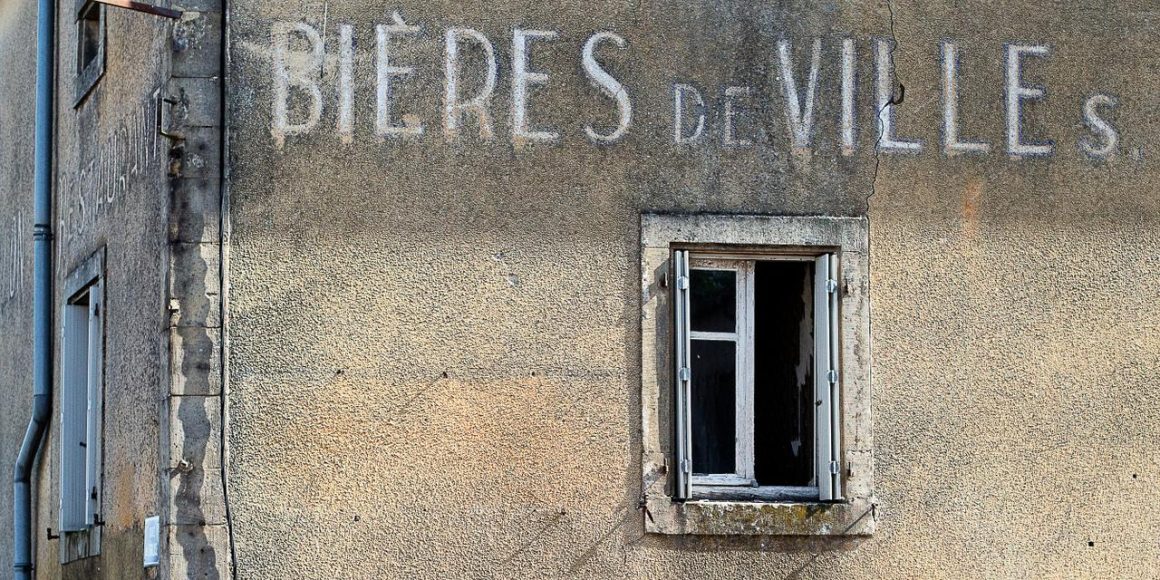 9f29272a-8796-49cd-ad3e-ab3ba80eeceb Défis démographiques en France : Les élus locaux en première ligne