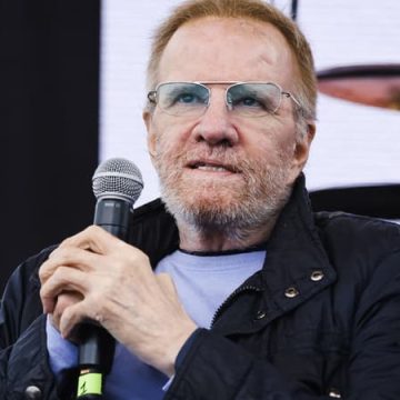 a0491c1a-8b32-4fde-9f62-72ac75ce6e84 Christopher Lambert rassure ses fans après un malaise