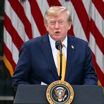 a2eefe96-468e-4344-91ed-30a2b461db88 Donald Trump renomme le lac Ontario en ‘lac d’Amérique’