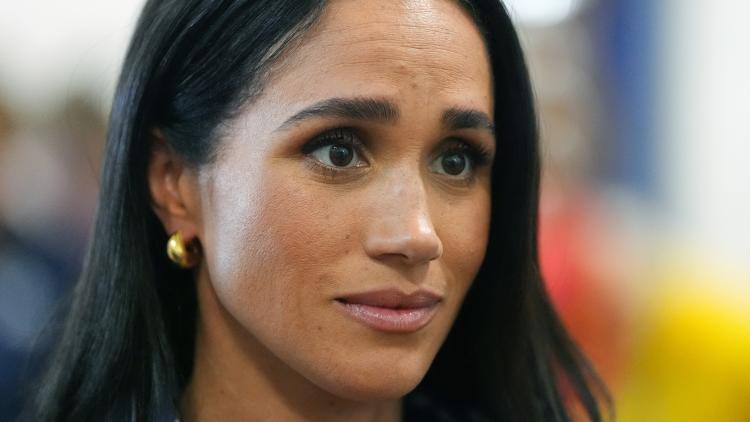 a346218c-e3b5-4857-bfd5-8f6befd16db2 Retour de Meghan Markle et du prince Harry au Royaume-Uni : Les tensions à Montecito