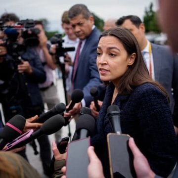 Alexandria Ocasio-Cortez partage son expérience de congélation d&rsquo;ovocytes