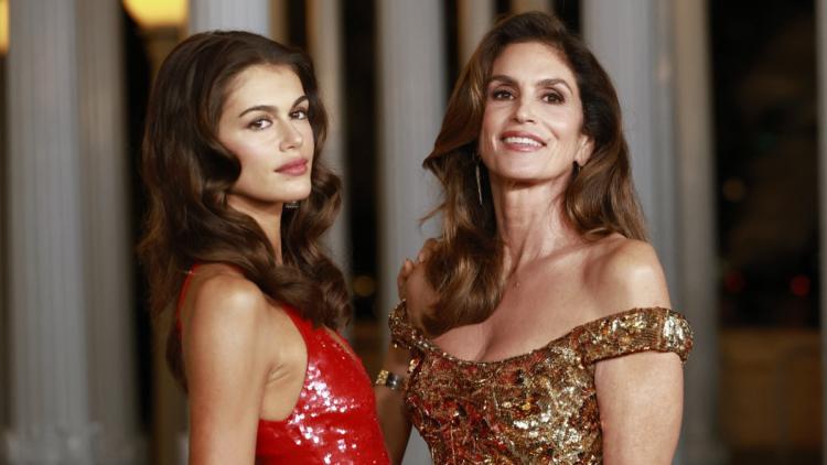 a61d2ae3-5602-4175-9848-cde9c1b9e111 Kaia Gerber se confie sur son exorcisme pendant l’enfance