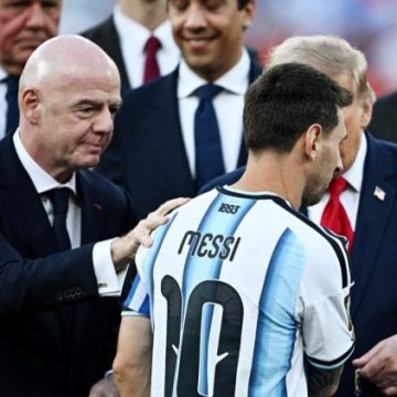 ad5cdaee-7a0a-47ac-8e64-86ea95a38b99 L’Association du football argentin soutient Gianni Infantino malgré les critiques