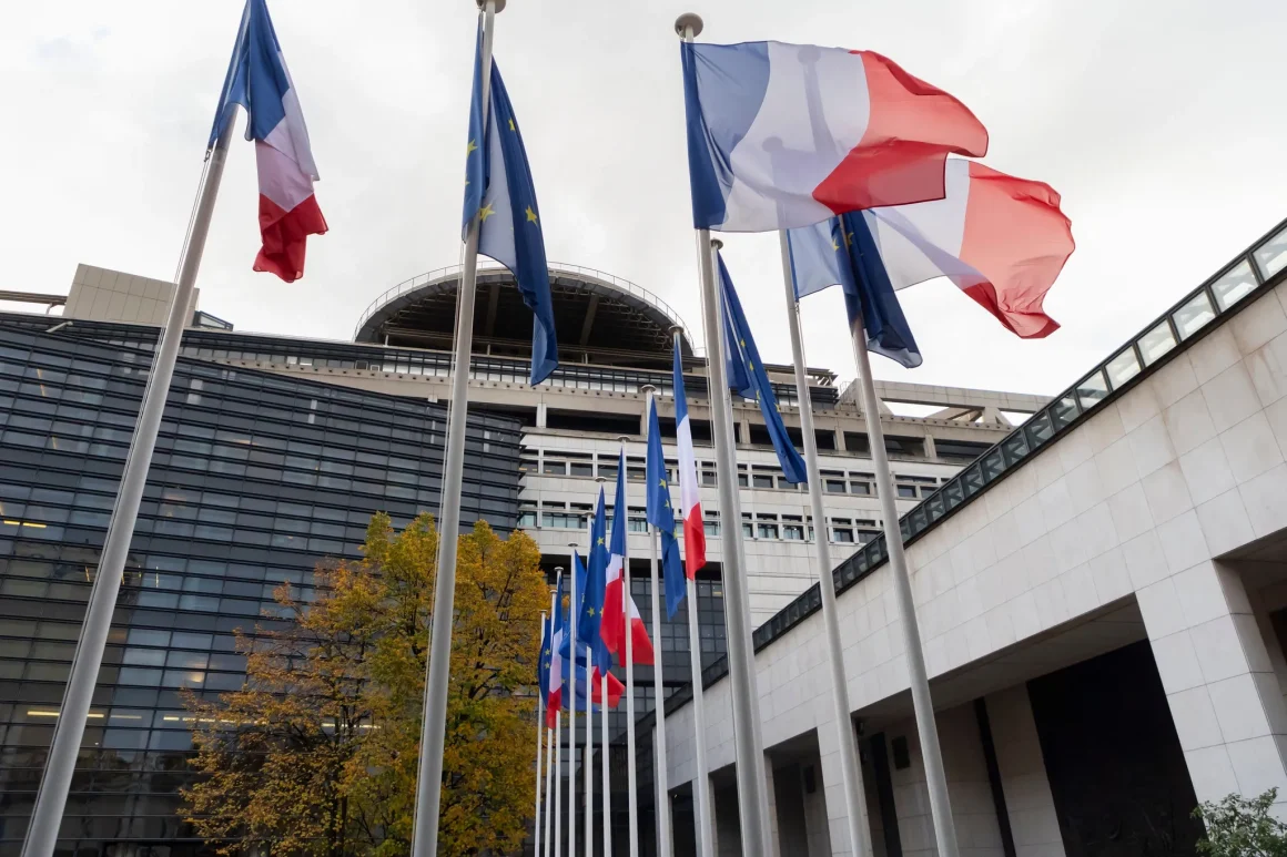 b225b3e0-0ec9-42d9-ad5a-76aadc6d844b Escroqueries après un piratage de données du fisc