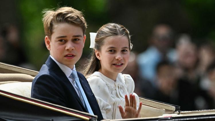 b225feea-f83e-4ccd-ba29-3455ae39c4b7 Prince George et princesse Charlotte dans des écoles distinctes