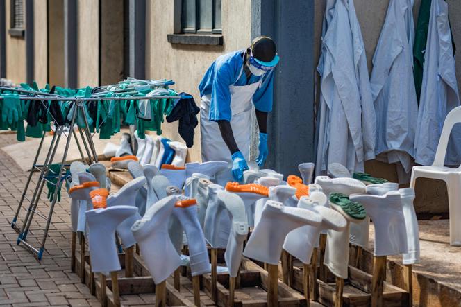 b5545385-8b1e-42f0-a4fe-3a99737a31b7 Fin de l’épidémie d’Ebola en Ouganda, mais alerte en RDC