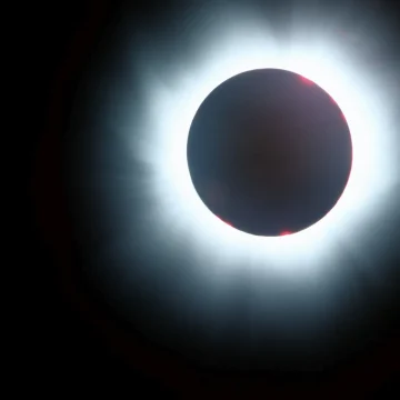 bc262c67-8f88-4903-89ff-43fc3e9e56bd Une demande élevée pour les lunettes d’observation avant l’éclipse solaire en Lorraine