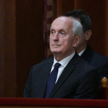 bef6ea00-dbd3-467e-8b11-12df5565d34a Andras Baka devient chef de l’État en Hongrie