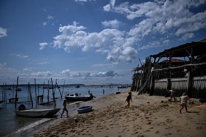 c6069ebe-087c-44e4-87e5-23b5641dfd2e Canicules et Impact Économique sur le Tourisme en Gironde